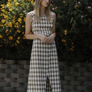 Gingham brown and white summer dress